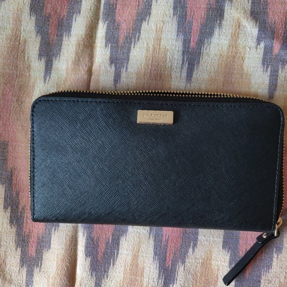 Kate Spade Wallet - Picture 1 of 7
